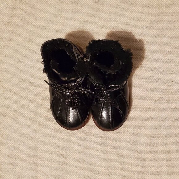 UGG baby boots size 6 - Picture 4 of 4